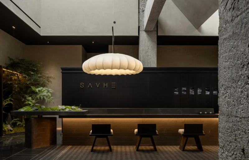 亚朵高端品牌萨和牵手EHL，将体验优势转化为可复制的系统能力